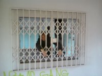 Frigo hinter Gittern-klein.jpg